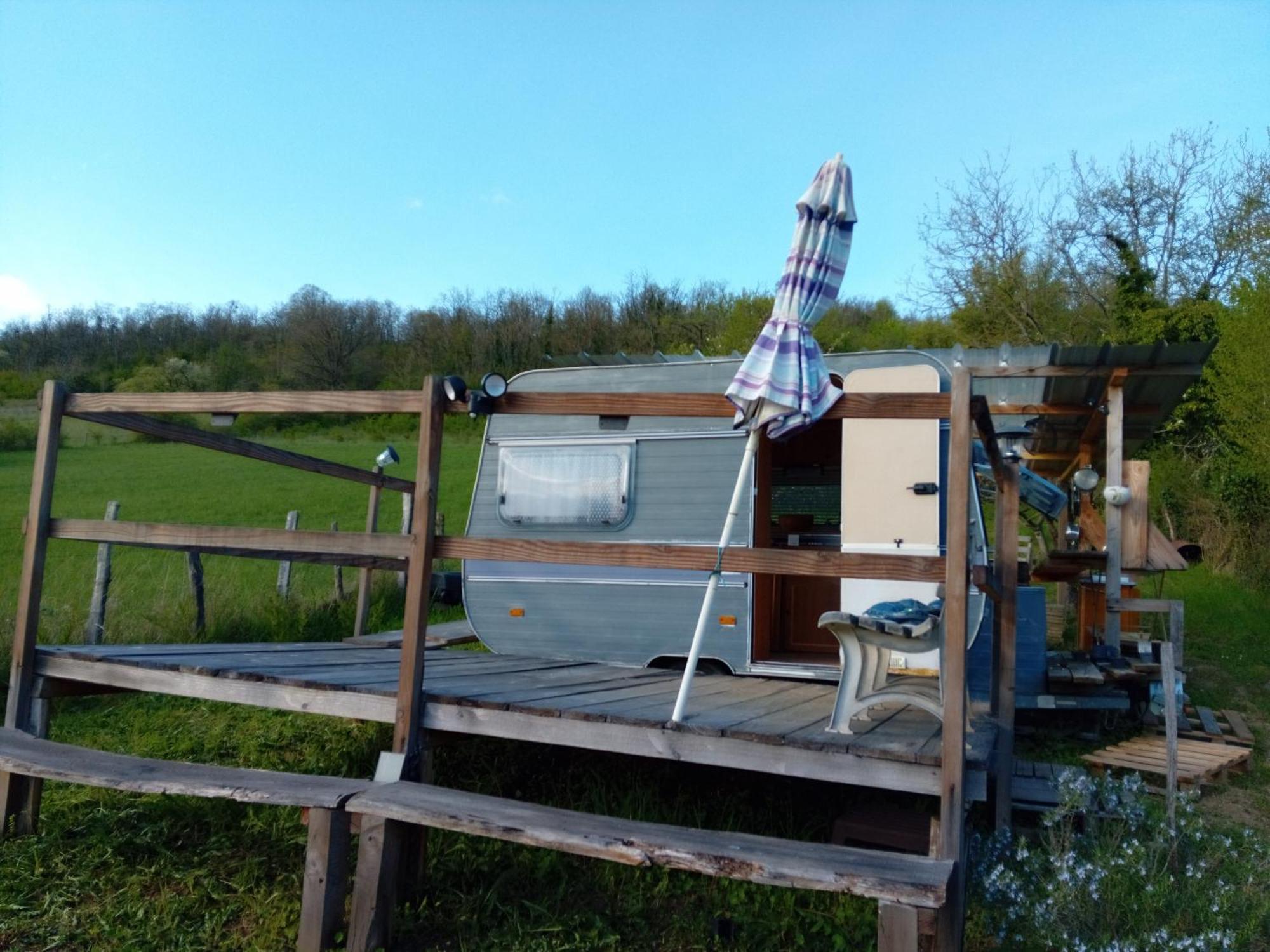 Campingfiz Varzy المظهر الخارجي الصورة